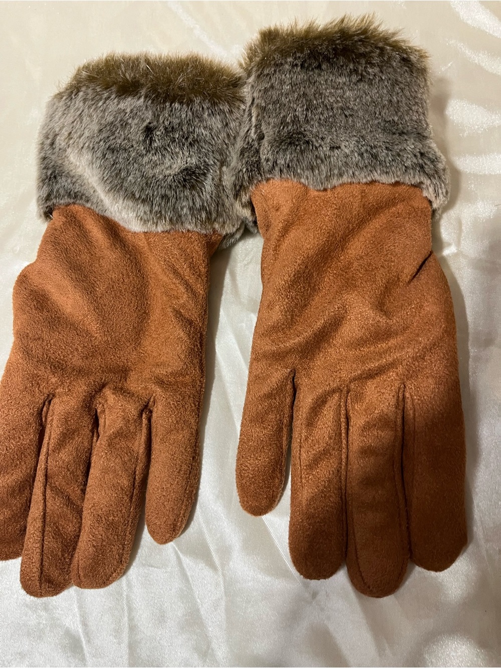 Liz Claiborne Rust Brown Suede Gloves with Gray Faux Fur Cuffs